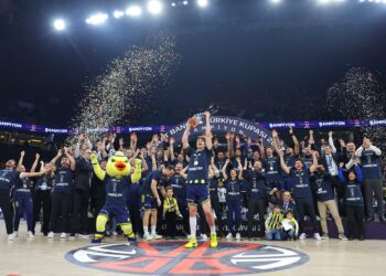 FENERBAHÇE BEKO, ÜST ÜSTE ÜÇÜNCÜ, TOPLAMDA ONUNCU KEZ TÜRKİYE KUPASI ŞAMPİYONU
