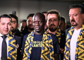Fenerbahçe, N’Golo Kanté’nin maaş ve imza parası detaylarını KAP’a bildirdi