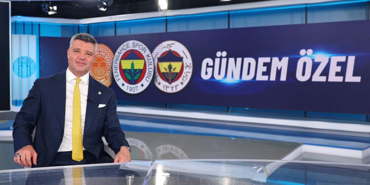 Sadettin Saran: "Ben seçime girerken Fenerbahçe menfaatlerini kendi menfaatlerimin önünde tuttum. Şu an bir Fenerbahçe başkanının görevde olduğunu unutanları bu camia unutmaz." 1