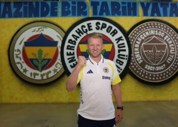 Ailemize Yeniden Hoş Geldin Dirk Kuyt