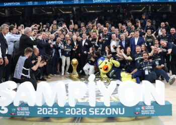 Beşiktaş’ı yenen Fenerbahçe Beko, üst üste 3. kez şampiyon oldu