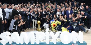 Beşiktaş’ı yenen Fenerbahçe Beko, üst üste 3. kez şampiyon oldu