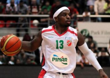 Fenerbahçe Dixon ile anlaştı