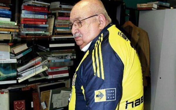 Hasan Pulur vefat etti 5 Büyük Fenerbahçeli Hasan Pulur vefat etti. Mekanı cennet olsun.