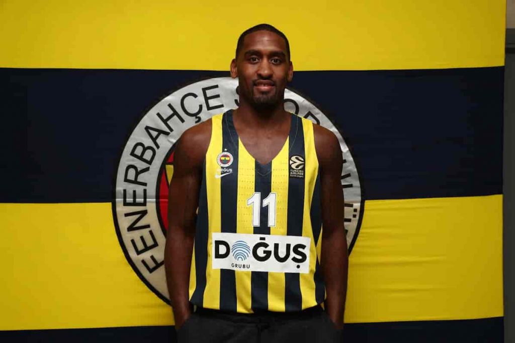 Brad Wanamaker Fenerbahçe Doğuş’ta 4 Brad Wanamaker Fenerbahçe Doğuş’ta 4