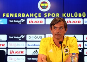 Phillip Cocu: İyi bir forvet arayışı içerisindeyiz