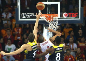 Galatasaray Odeabank 80-63 Fenerbahçe