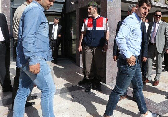 Emre Belözoğlu’na Saldırı 11 Emre Belözoğlu’na Saldırı 7