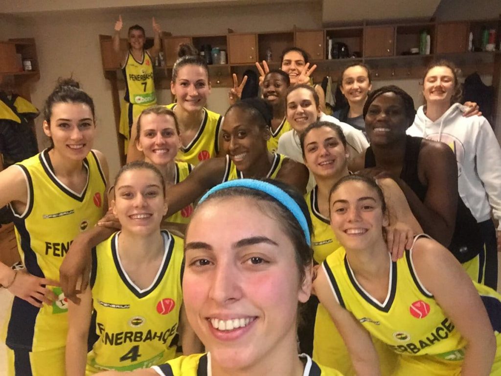 Fenerbahçe 75-71 USK Prag 1
