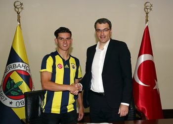 Fenerbahçe, Ferdi Kadıoğlu transferini resmen açıkladı.
