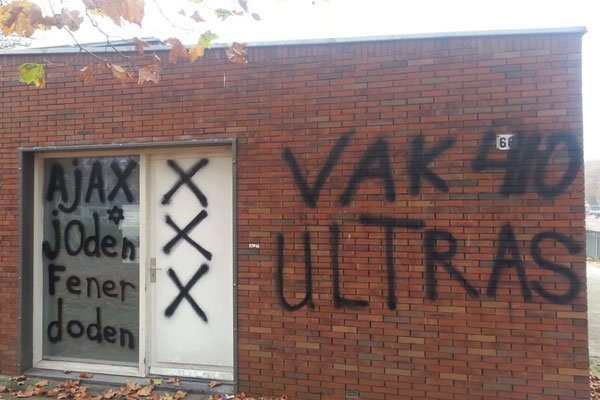 VAK410