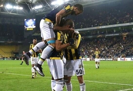 Fenerbahçe, Kadıköy'de 10 kişiyle turladı 1
