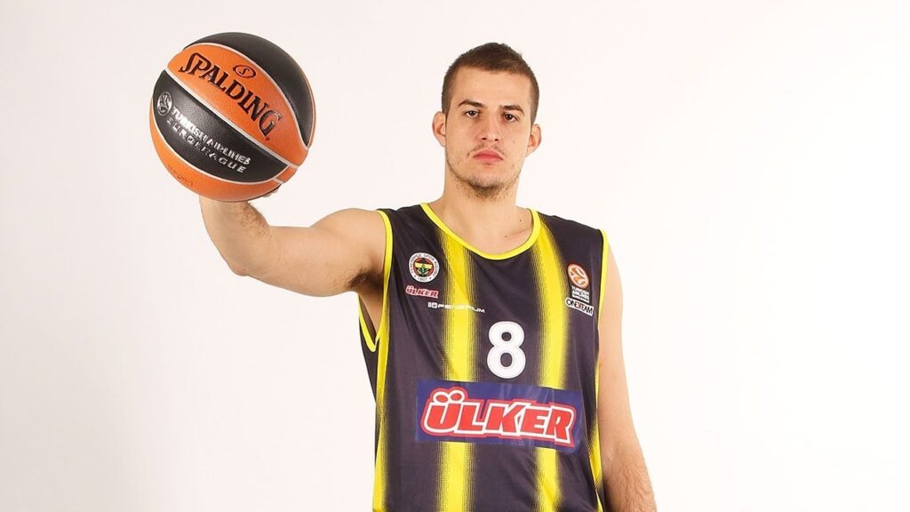 Nemanja Bjelica Fenerbahçe'den resmen ayrıldı! 1