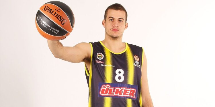 Nemanja Bjelica Fenerbahçe'den resmen ayrıldı! 1
