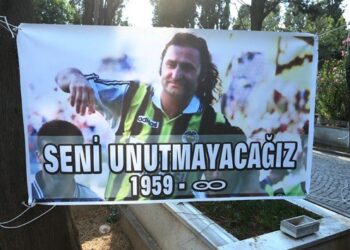 Selçuk Yula kabri başında anıldı