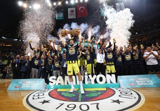 FENERBAHÇE DOĞUŞ ÜST ÜSTE 3. KEZ ŞAMPİYON 1