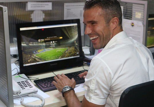 Volkan, Nani ve Van Persie’den Yandex’te Aramalar 11
